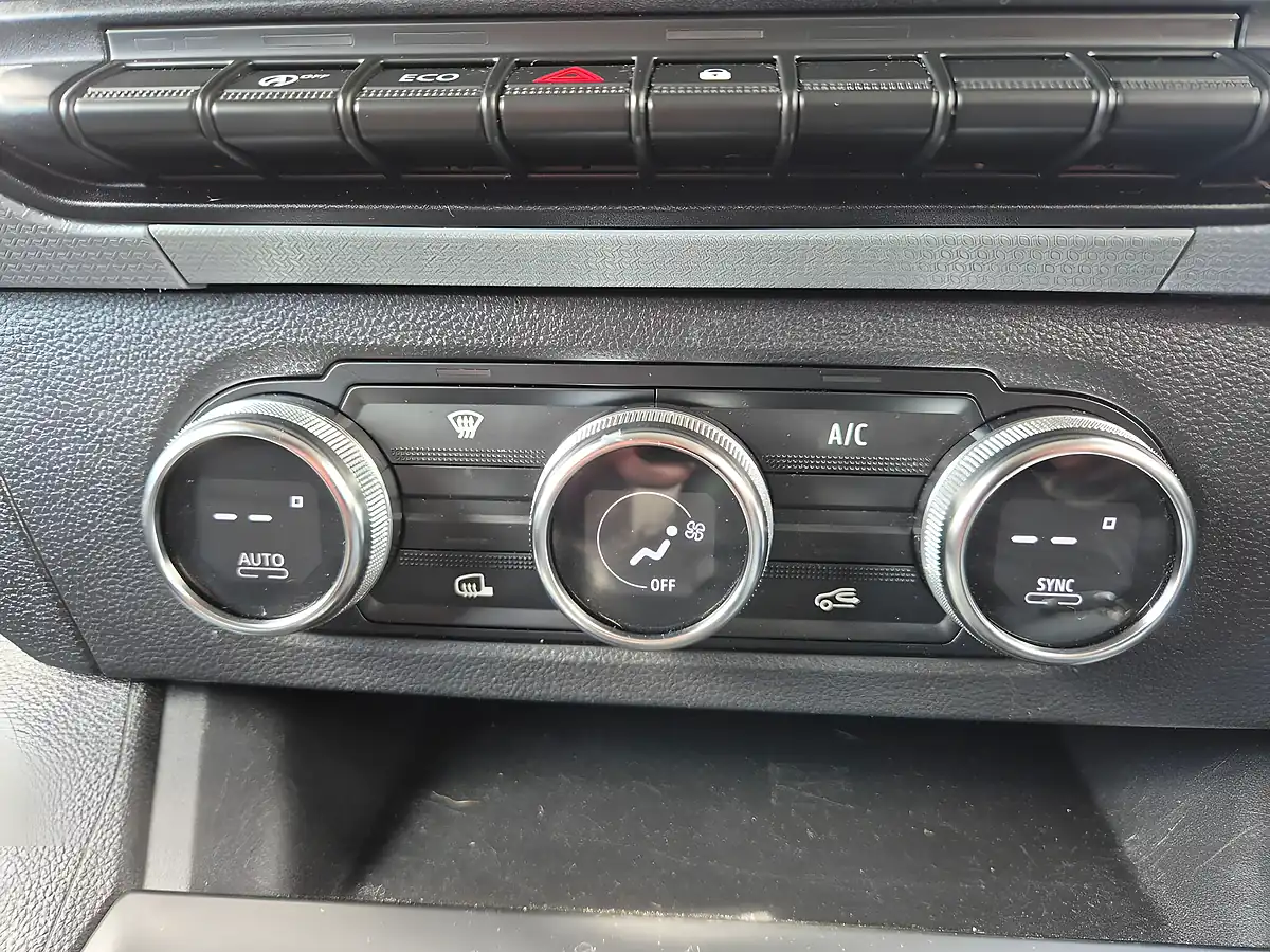 Used 2023 Nissan Townstar Acenta L1 White - Interior and Exterior details 6