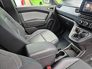 Used 2023 Nissan Townstar Acenta L1 White - Interior and Exterior details 7