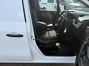 Used 2023 Nissan Townstar Acenta White - Interior and Exterior details 18