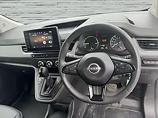 Used 2023 Nissan Townstar Acenta White - Interior and Exterior details 11