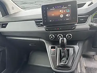 Used 2023 Nissan Townstar Acenta White - Interior and Exterior details 12