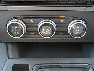 Used 2023 Nissan Townstar Acenta White - Interior and Exterior details 14