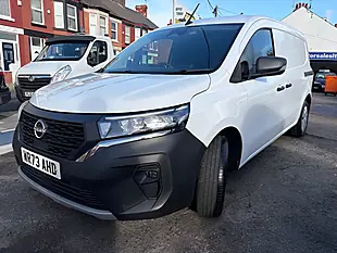 Used 2023 Nissan Townstar Acenta White - Interior and Exterior details 3