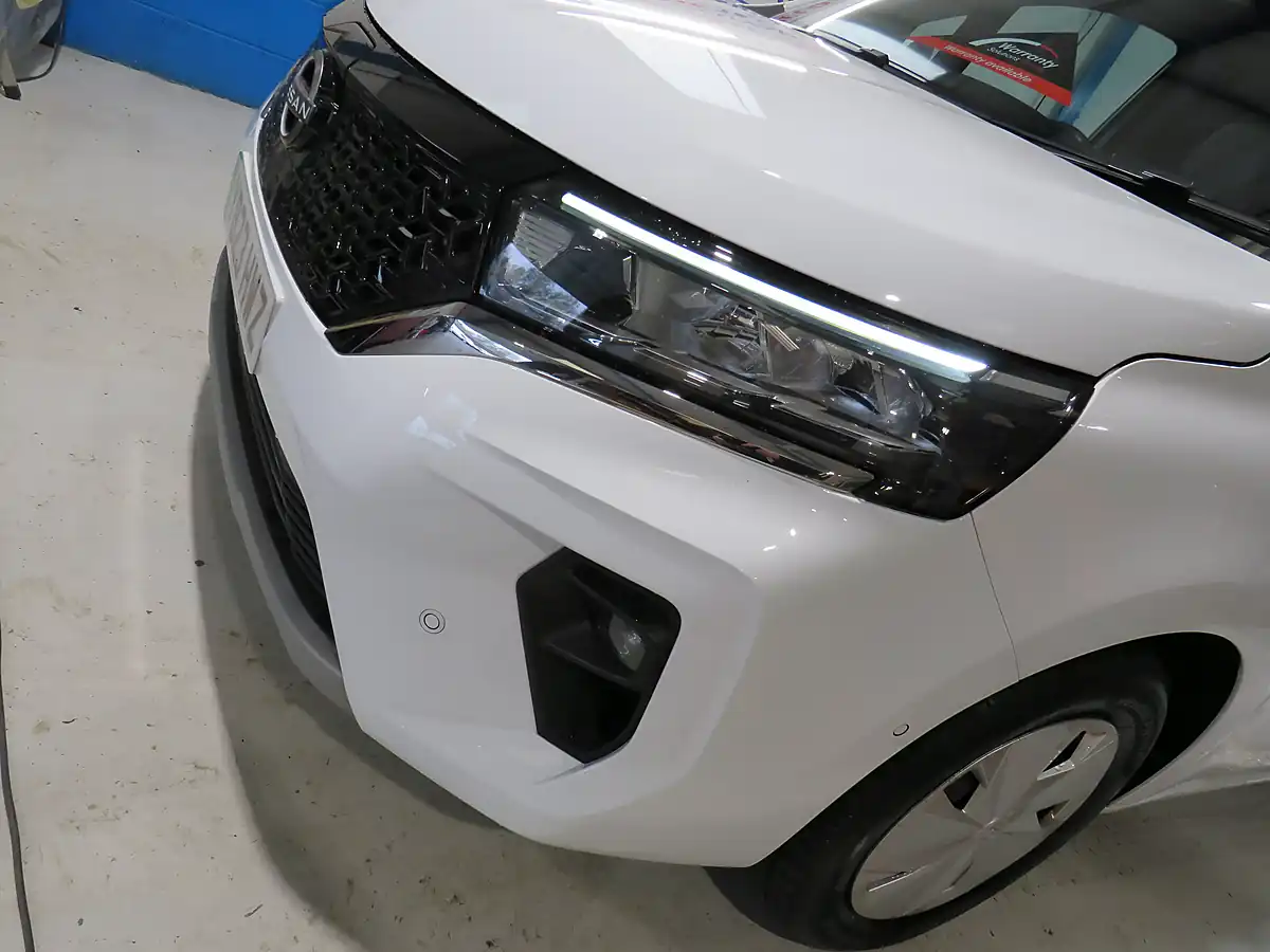 Used 2023 Nissan Townstar Tekna L1 White - Interior and Exterior details 16