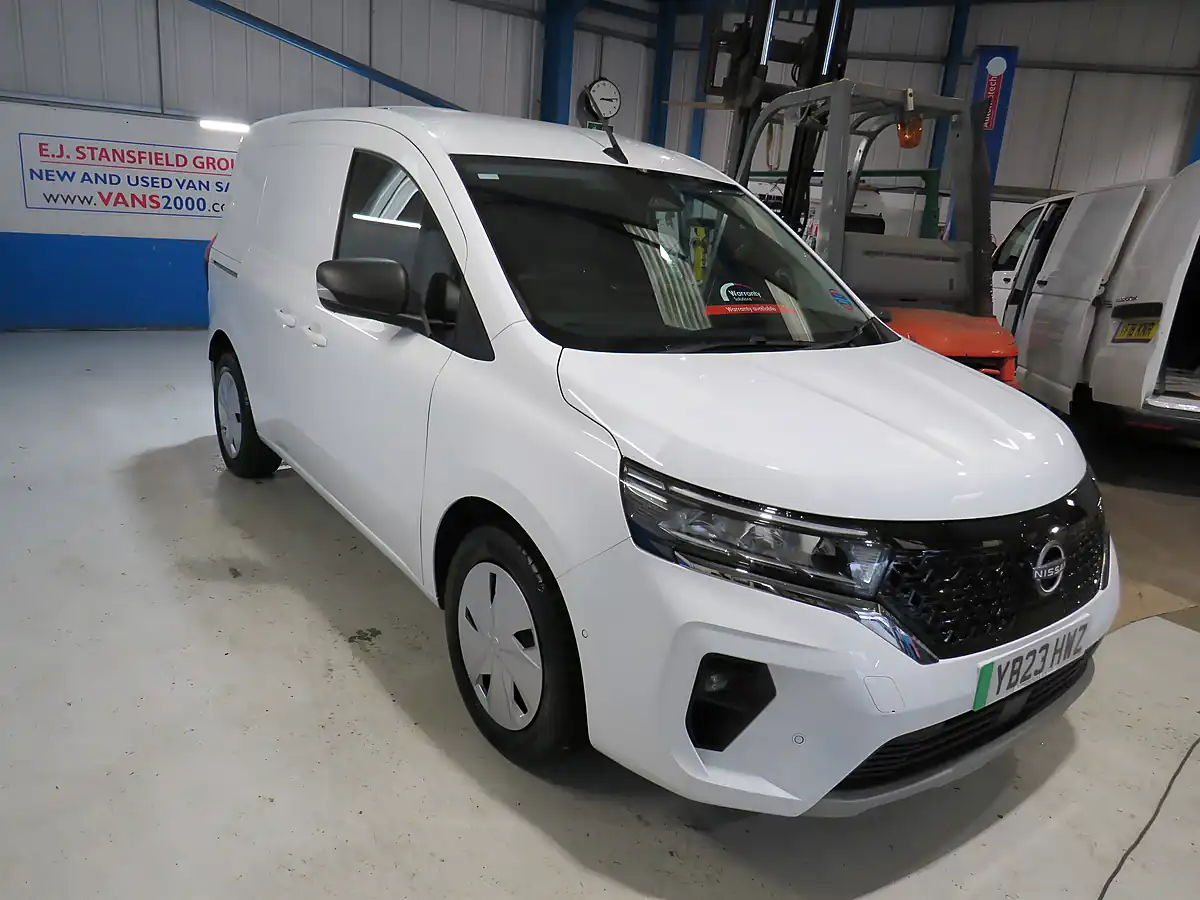 Used 2023 Nissan Townstar Tekna L1 White - Interior and Exterior details 2