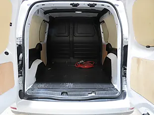Used 2023 Nissan Townstar Tekna L1 White - Interior and Exterior details 8