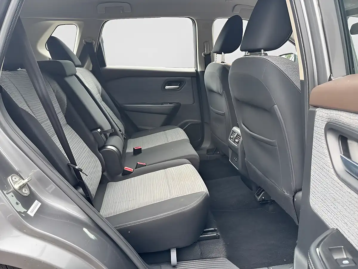 Used 2023 Nissan X-Trail Acenta Premium Grey - Interior and Exterior details 12