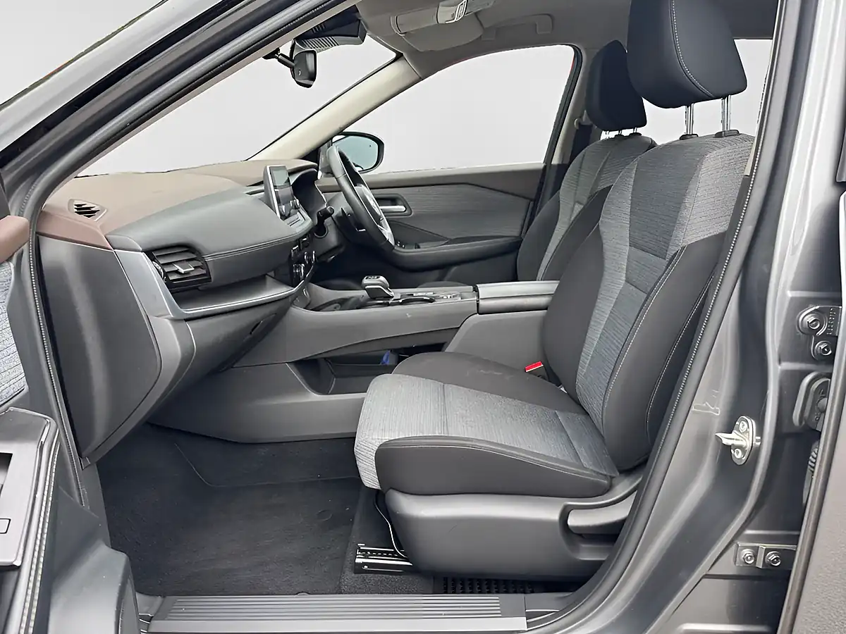 Used 2023 Nissan X-Trail Acenta Premium Grey - Interior and Exterior details 9