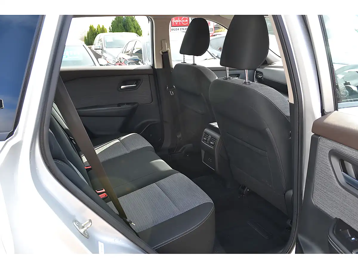 Used 2023 Nissan X-Trail Acenta Premium Silver - Interior and Exterior details 20
