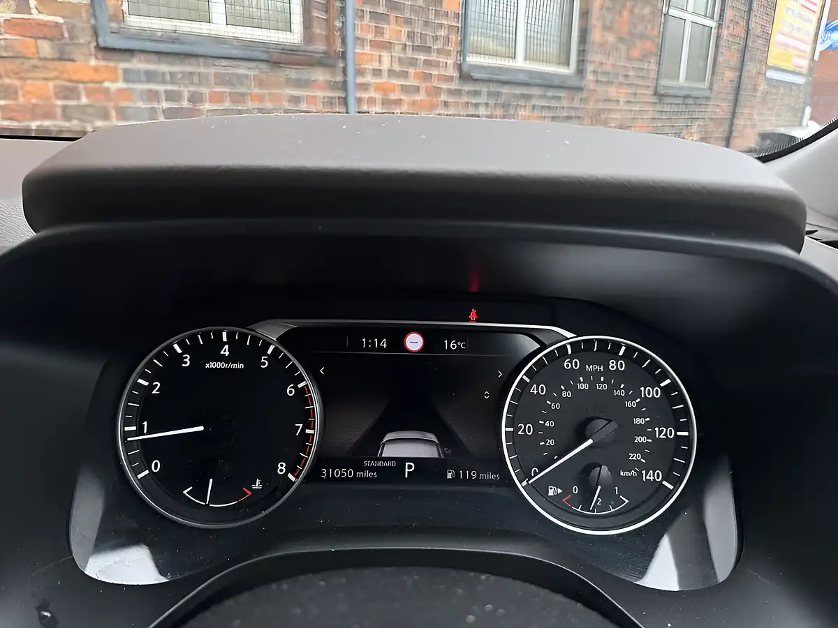 Used 2023 Nissan X-Trail Acenta Premium White - Interior and Exterior details 9
