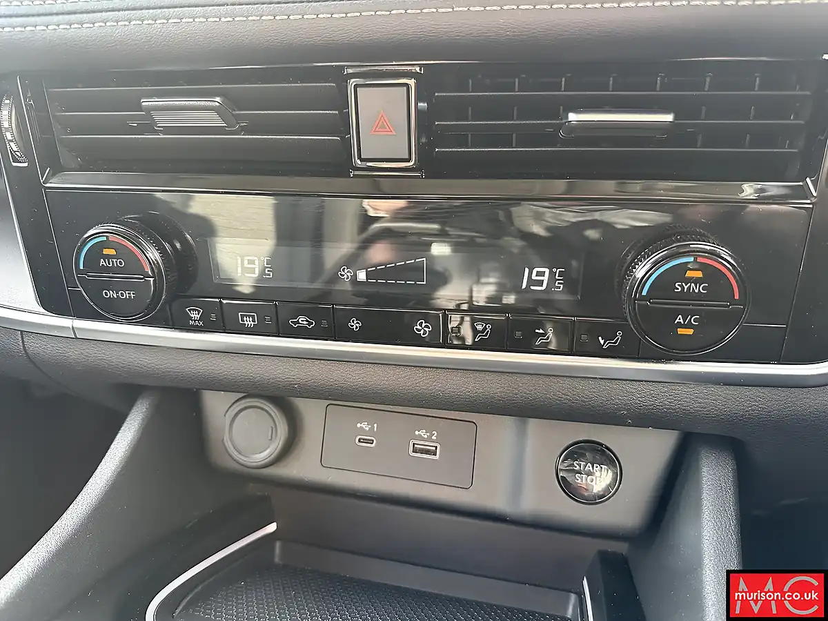 Used 2023 Nissan X-Trail N-Connecta Blue - Interior and Exterior details 17