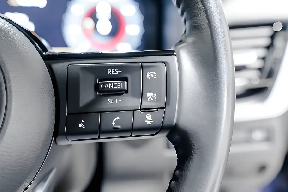 Used 2023 Nissan X-Trail N-Connecta Blue - Interior and Exterior details 14