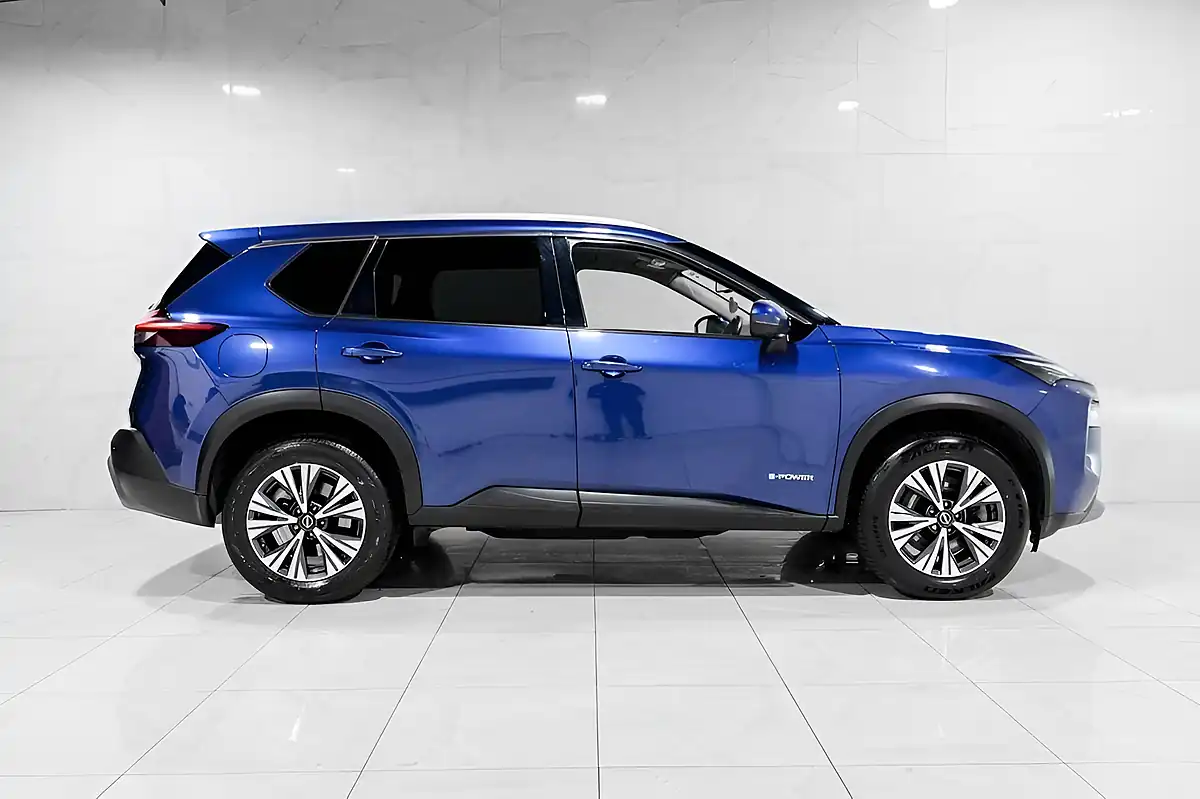 Used 2023 Nissan X-Trail N-Connecta Blue - Interior and Exterior details 4