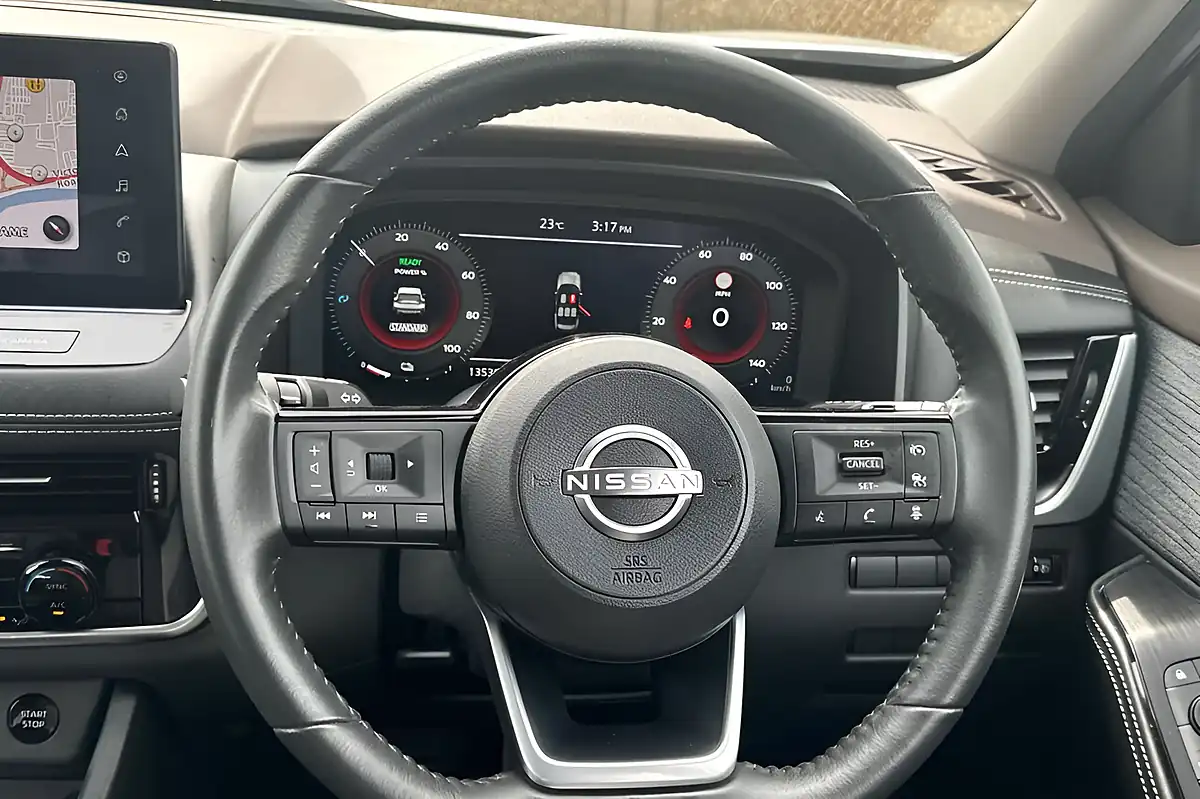 Used 2023 Nissan X-Trail N-Connecta Silver - Interior and Exterior details 10