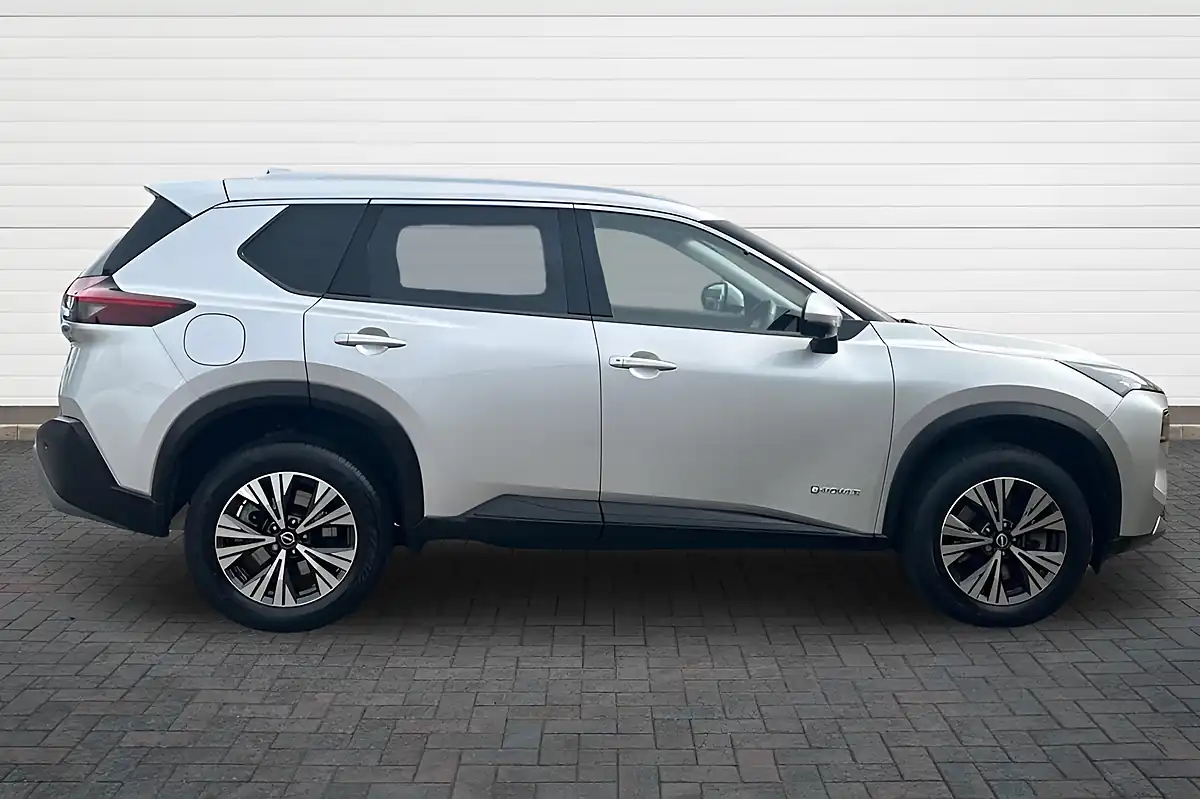 Used 2023 Nissan X-Trail N-Connecta Silver - Interior and Exterior details 2