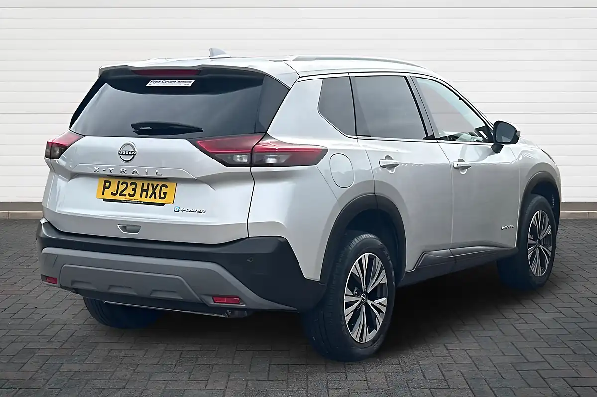 Used 2023 Nissan X-Trail N-Connecta Silver - Interior and Exterior details 3