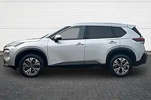 Used 2023 Nissan X-Trail N-Connecta Silver - Interior and Exterior details 6