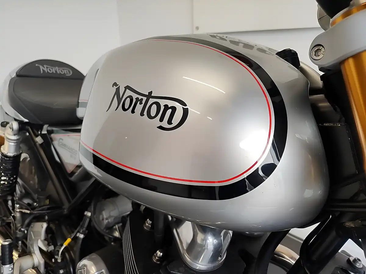 Used 2023 Norton Commando 961 Sp Silver - Interior and Exterior details 13
