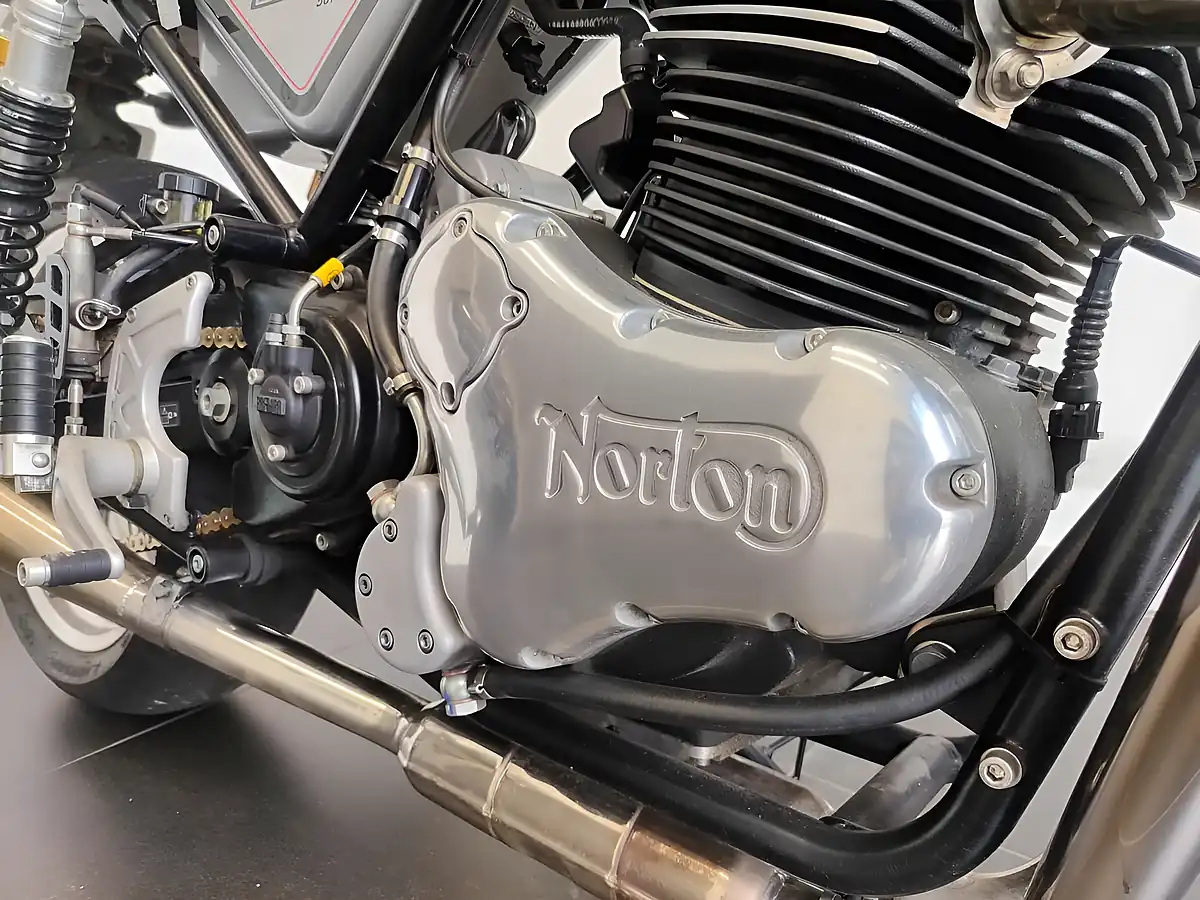 Used 2023 Norton Commando 961 Sp Silver - Interior and Exterior details 14