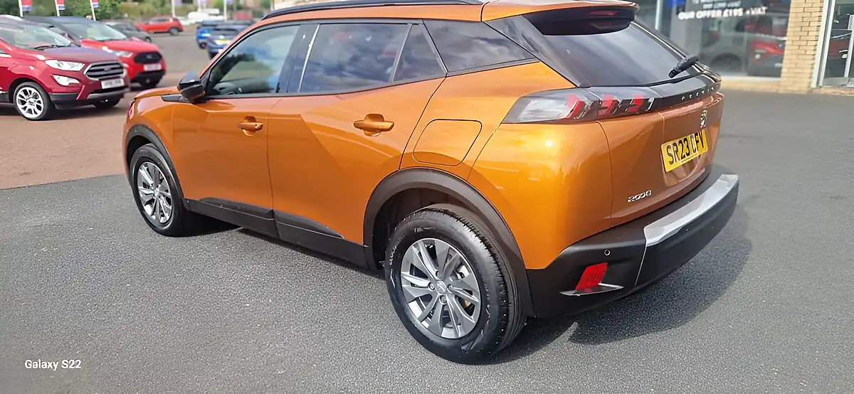 Used 2023 Peugeot 2008 Active Premium Orange - Interior and Exterior details 5