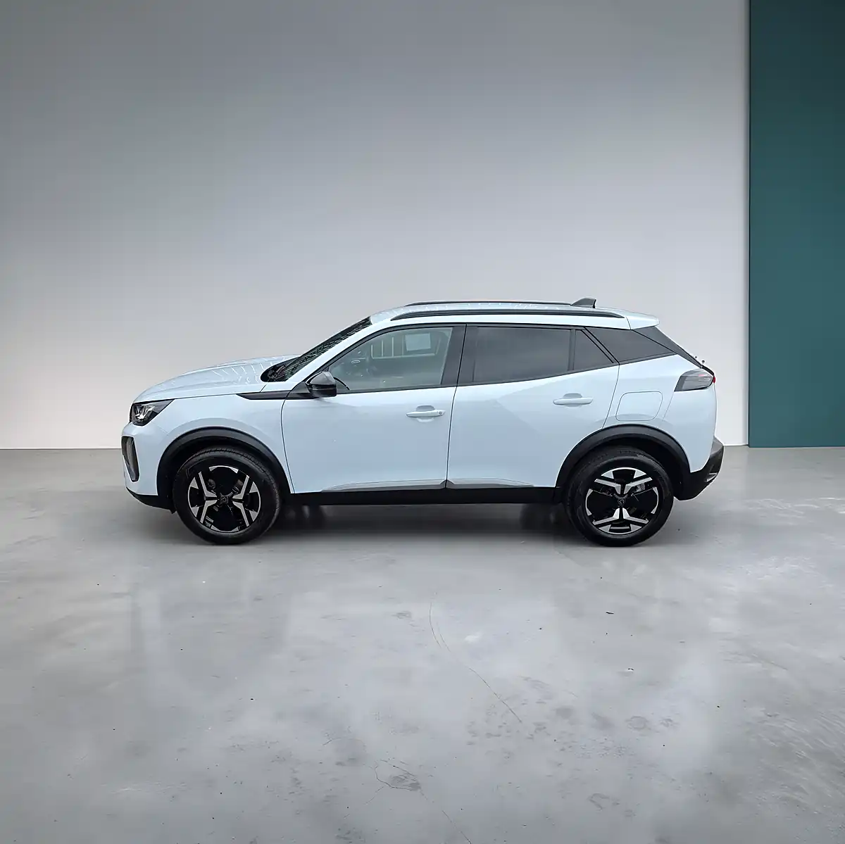 Used 2023 Peugeot 2008 Allure Edition Alpine White - Interior and Exterior details 6