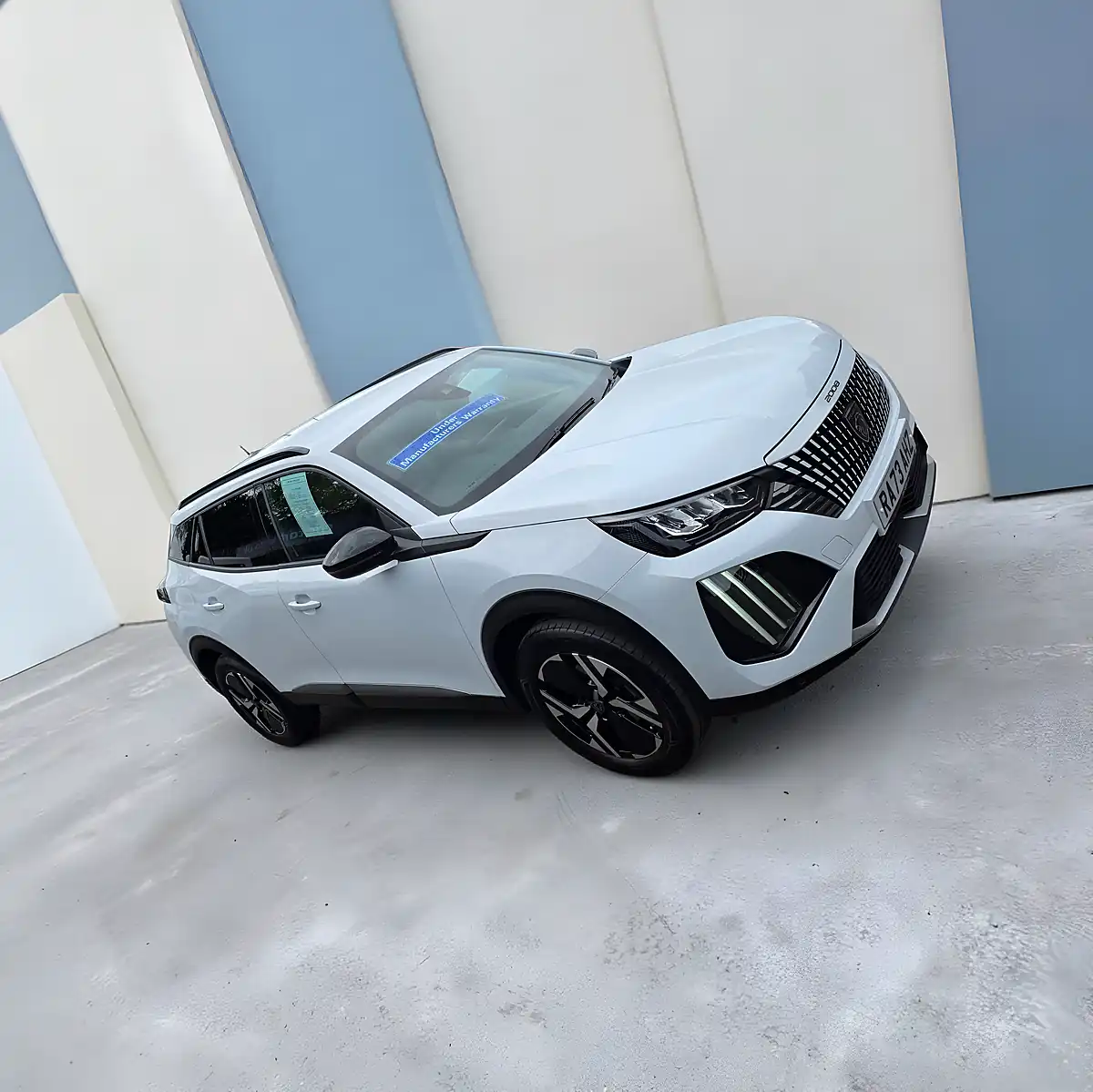 Used 2023 Peugeot 2008 Allure Edition Alpine White - Interior and Exterior details 9
