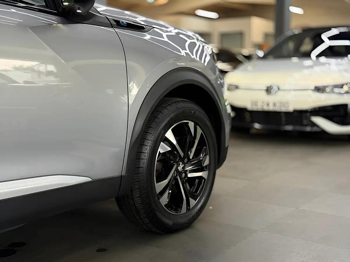 Used 2023 Peugeot 2008 GT Grey - Interior and Exterior details 7