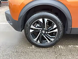 Used 2023 Peugeot 2008 GT Orange Fusion - Interior and Exterior details 14