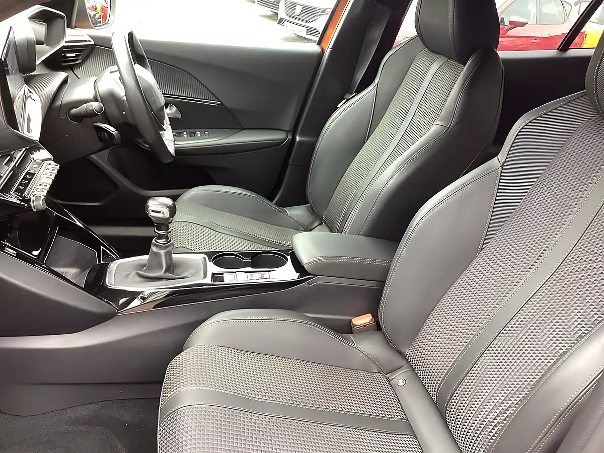 Used 2023 Peugeot 2008 GT Orange Fusion - Interior and Exterior details 16