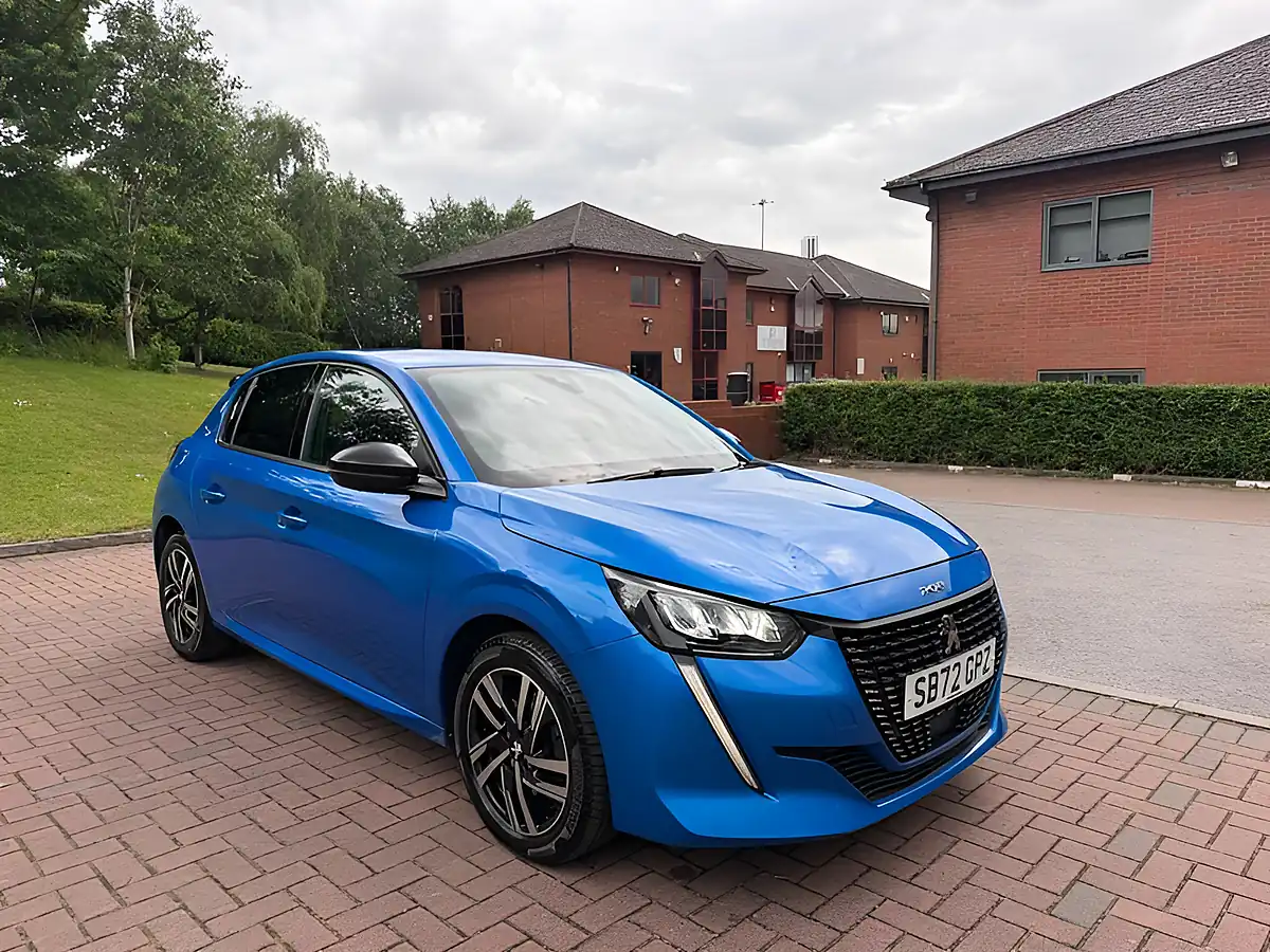 Used 2023 Peugeot 208 Allure Premium Blue - Interior and Exterior details 11