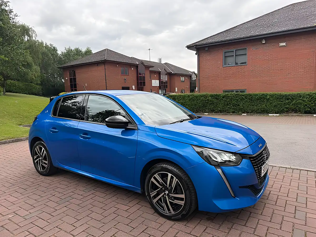Used 2023 Peugeot 208 Allure Premium Blue - Interior and Exterior details 12