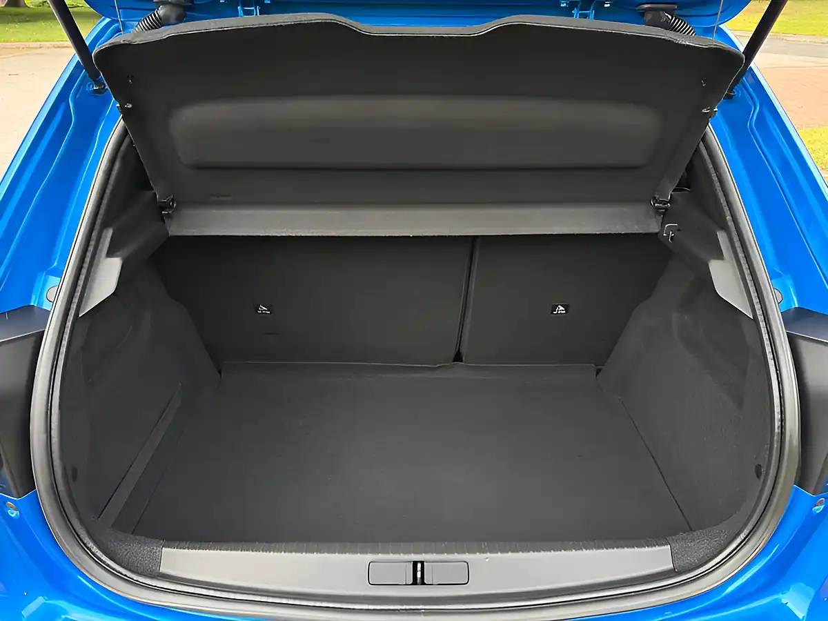 Used 2023 Peugeot 208 Allure Premium Blue - Interior and Exterior details 17