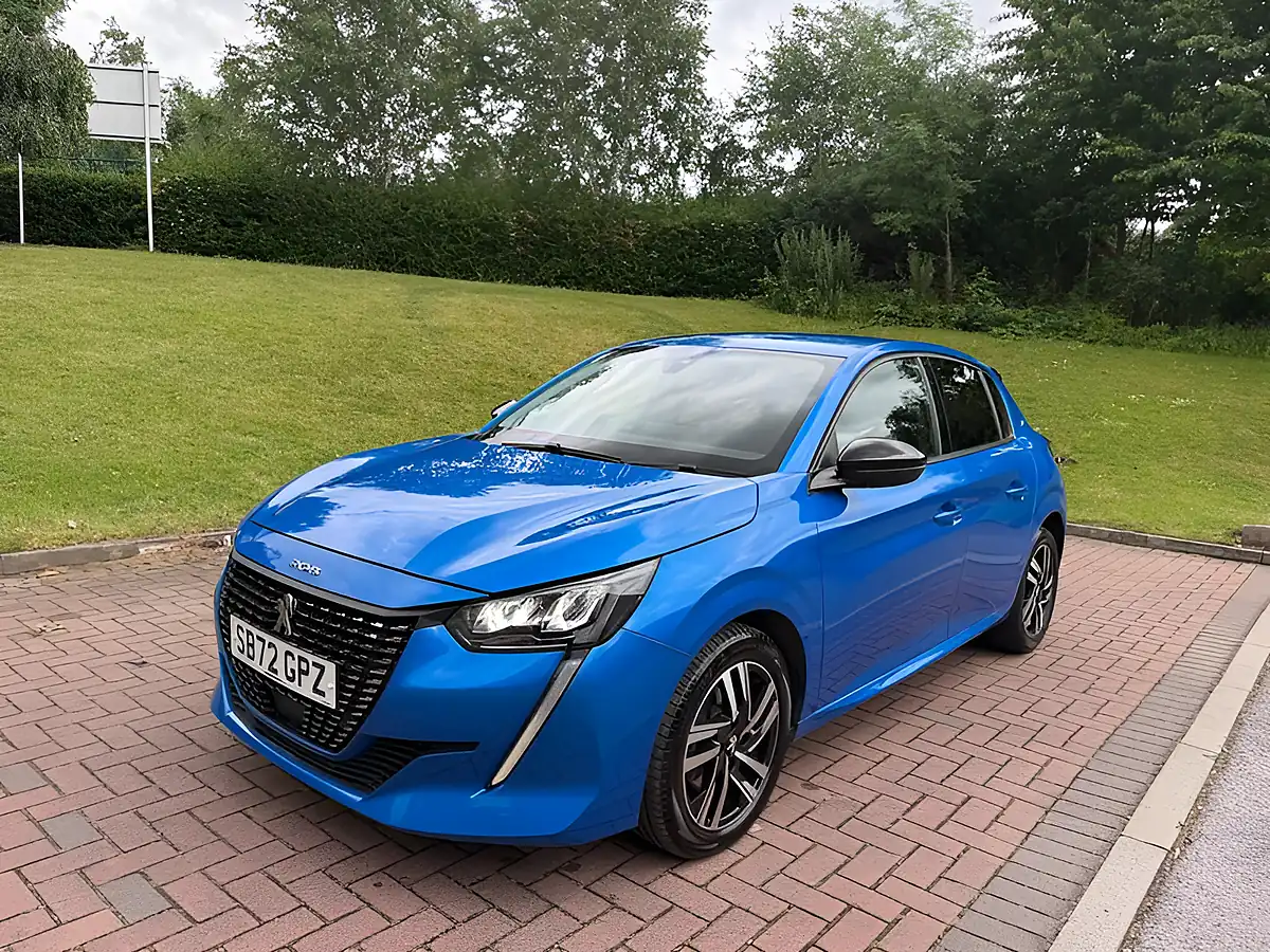Used 2023 Peugeot 208 Allure Premium Blue - Interior and Exterior details 19