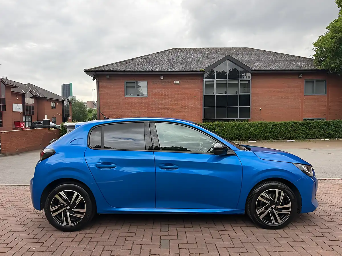 Used 2023 Peugeot 208 Allure Premium Blue - Interior and Exterior details 2