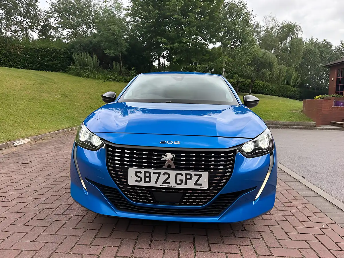 Used 2023 Peugeot 208 Allure Premium Blue - Interior and Exterior details 3