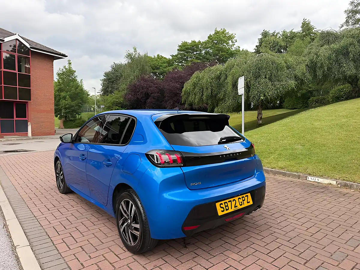 Used 2023 Peugeot 208 Allure Premium Blue - Interior and Exterior details 7