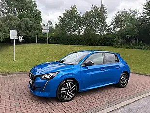 Used 2023 Peugeot 208 Allure Premium Blue - Interior and Exterior details 8