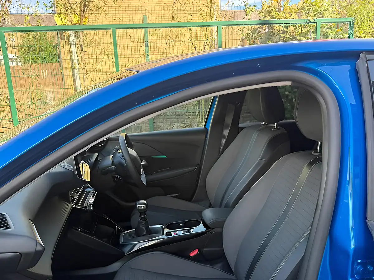 Used 2023 Peugeot 208 Allure Premium + Blue - Interior and Exterior details 11