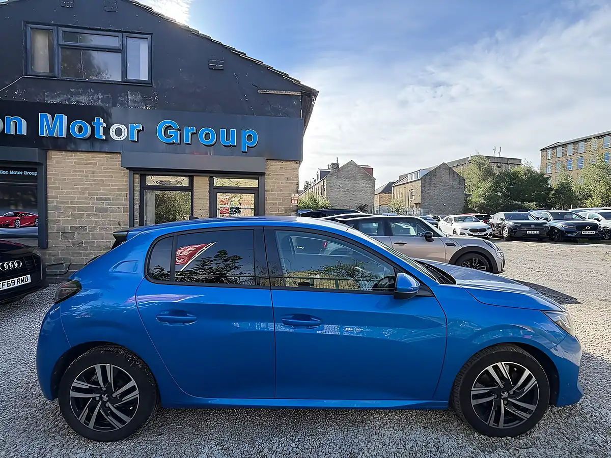 Used 2023 Peugeot 208 Allure Premium + Blue - Interior and Exterior details 4