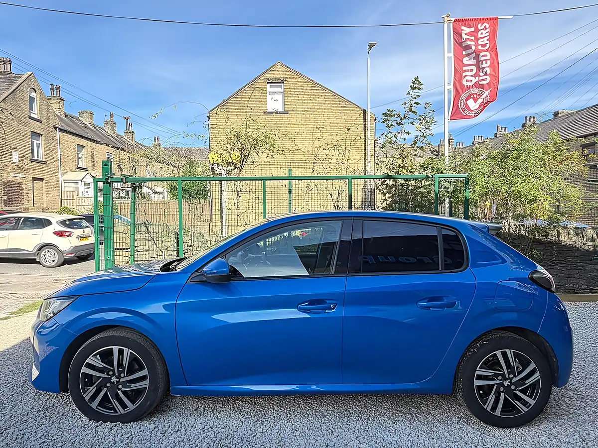Used 2023 Peugeot 208 Allure Premium + Blue - Interior and Exterior details 8