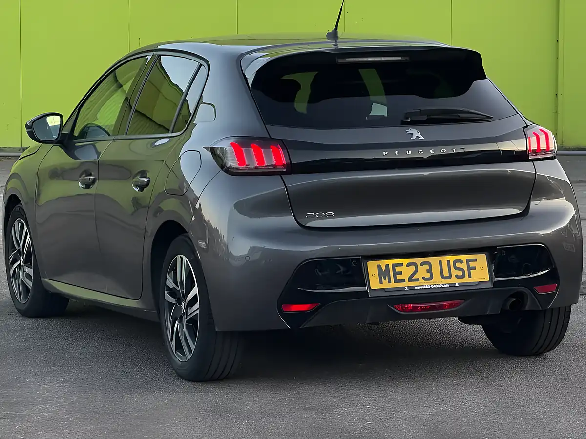 Used 2023 Peugeot 208 Allure Premium Cumulus Grey - Interior and Exterior details 5