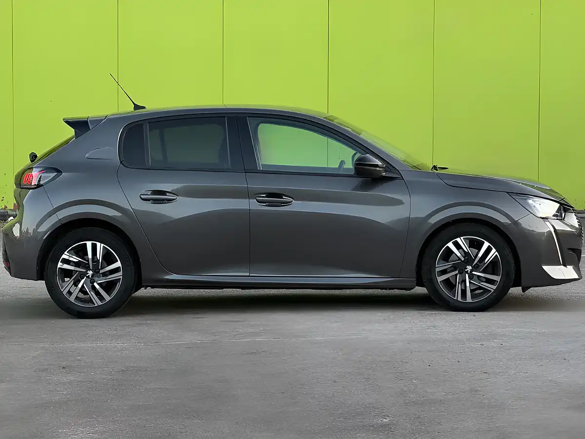 Used 2023 Peugeot 208 Allure Premium Cumulus Grey - Interior and Exterior details 7