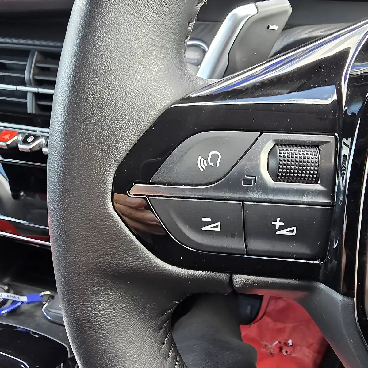 Used 2023 Peugeot 208 Allure Premium Plus Blazing Red Metallic - Interior and Exterior details 17
