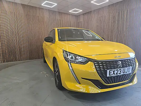2023 Peugeot 208 Allure Premium 1.5 BlueHDi