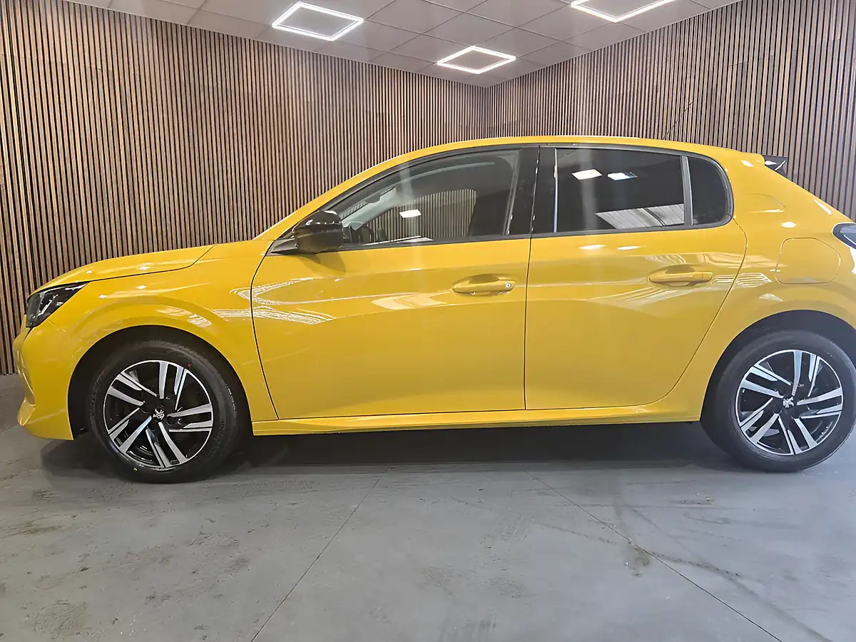 Used 2023 Peugeot 208 Allure Premium + Yellow - Interior and Exterior details 6