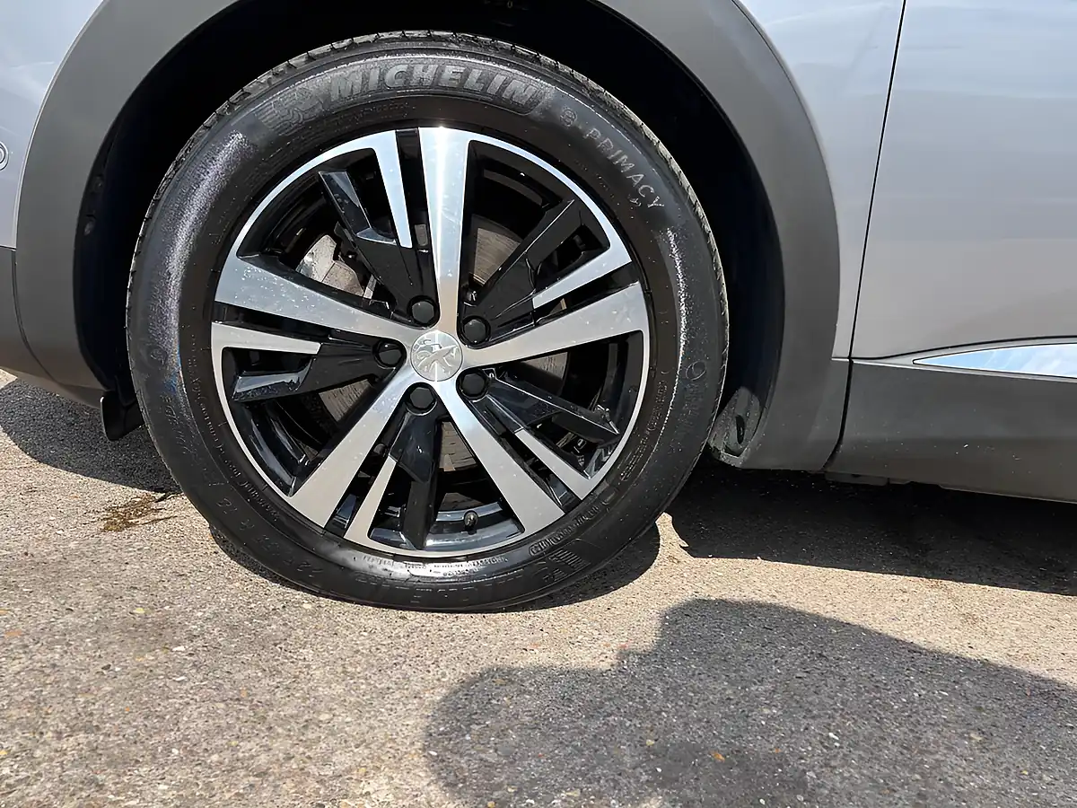 Used 2023 Peugeot 3008 GT Grey - Interior and Exterior details 4