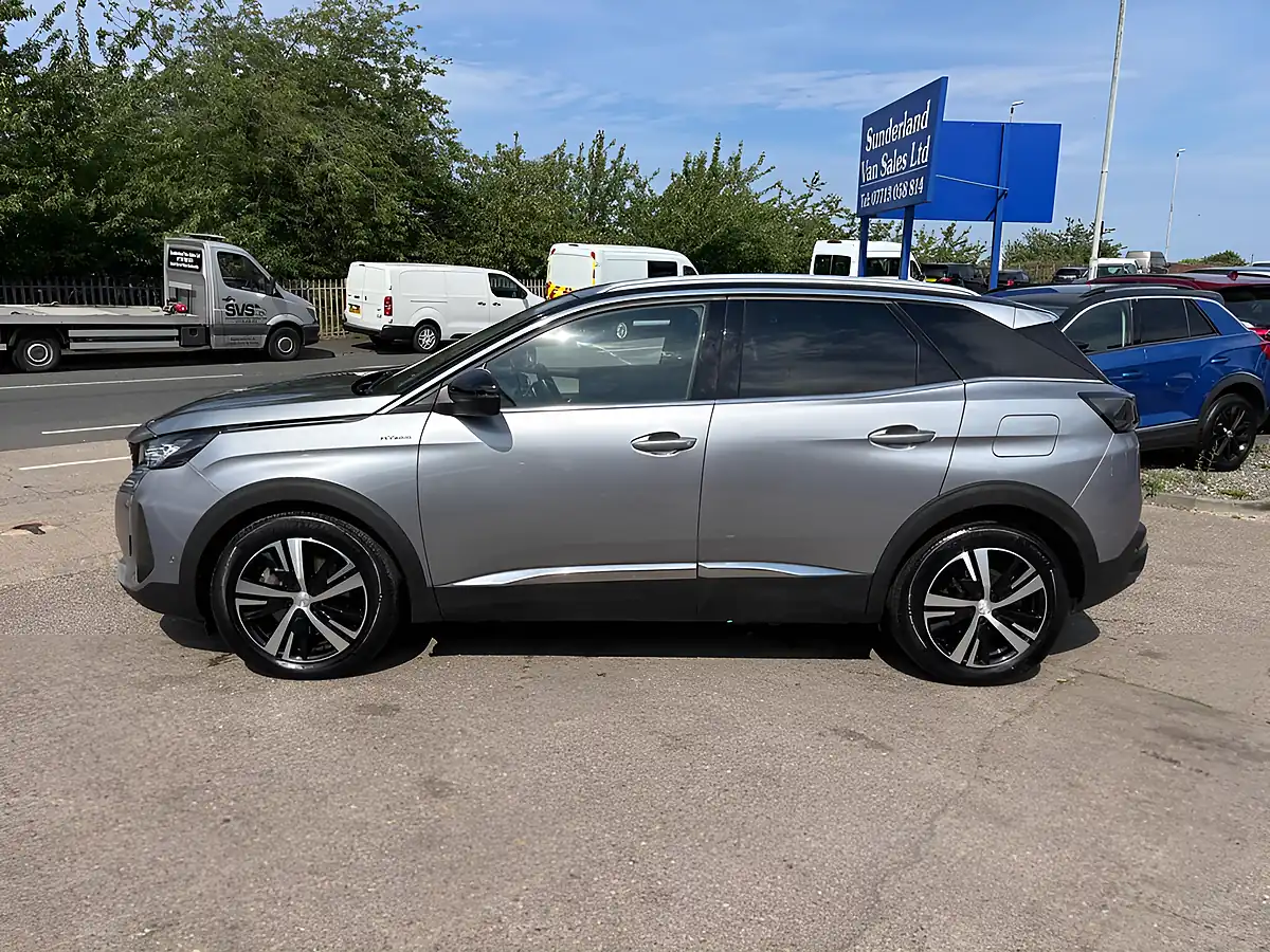 Used 2023 Peugeot 3008 GT Grey - Interior and Exterior details 8