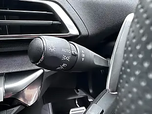 Used 2023 Peugeot 3008 GT Pearlescent White - Interior and Exterior details 12