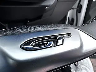 Used 2023 Peugeot 3008 GT Pearlescent White - Interior and Exterior details 13