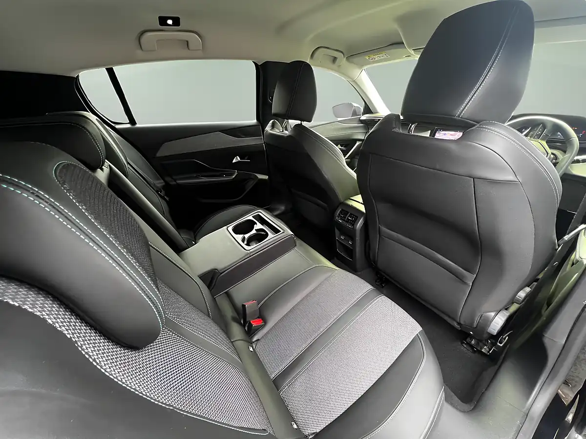 Used 2023 Peugeot 308 Allure Black - Interior and Exterior details 13
